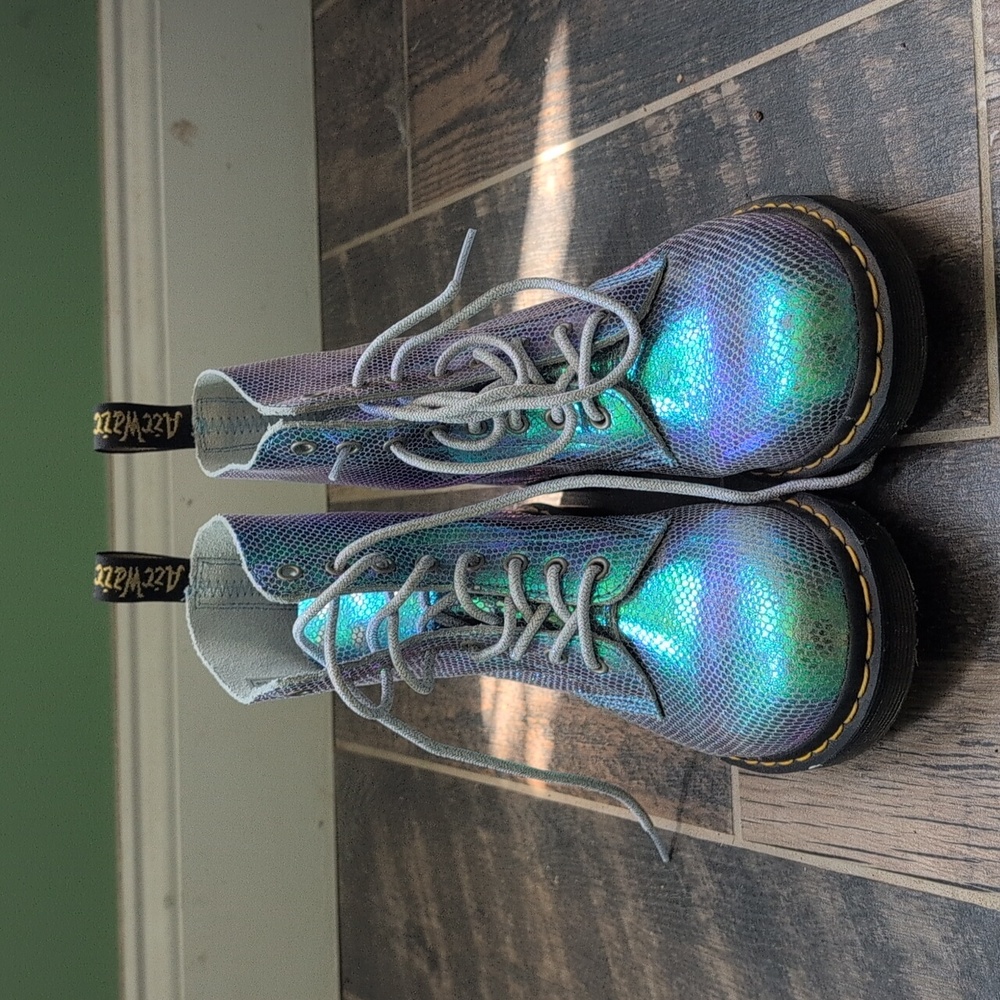 Dr. Martens 1460 Pascal Iridescent Blue